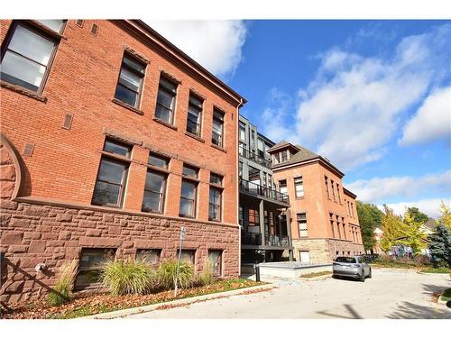 305-200 Stinson Street, Hamilton, ON - Outdoor