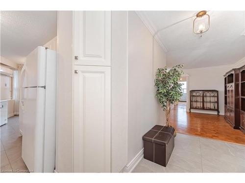 703-335 Mill Road, Etobicoke, ON - Indoor Photo Showing Other Room