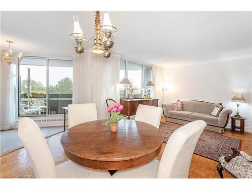 703-335 Mill Road, Etobicoke, ON - Indoor Photo Showing Dining Room