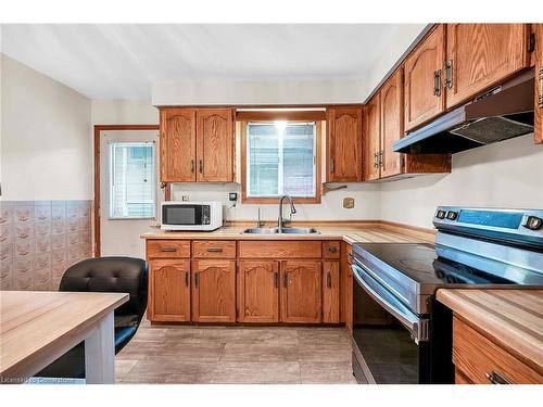 541 Limeridge Road E, Hamilton, ON - Indoor Photo Showing Kitchen With Double Sink