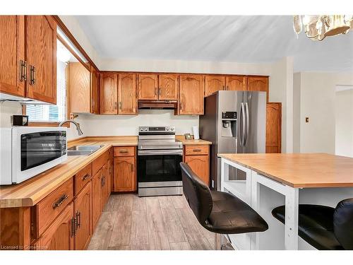 541 Limeridge Road E, Hamilton, ON - Indoor Photo Showing Kitchen With Double Sink