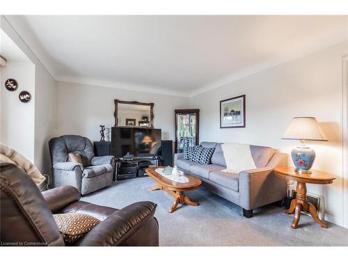 248 Jennings Crescent, Oakville, ON - Indoor Photo Showing Living Room