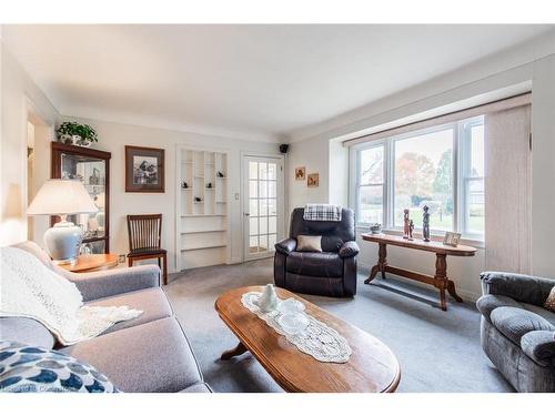 248 Jennings Crescent, Oakville, ON - Indoor Photo Showing Living Room