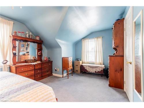 248 Jennings Crescent, Oakville, ON - Indoor Photo Showing Bedroom