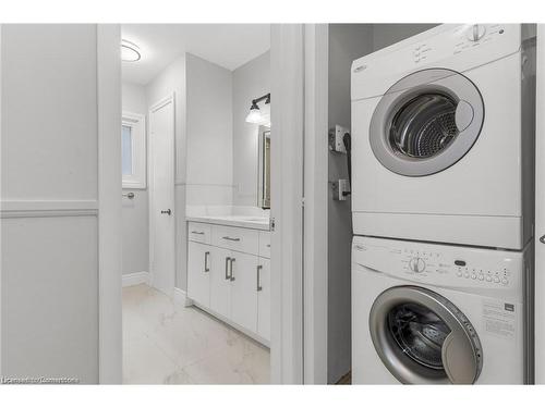 6 Ben Lomond Place, Hamilton, ON - Indoor Photo Showing Laundry Room