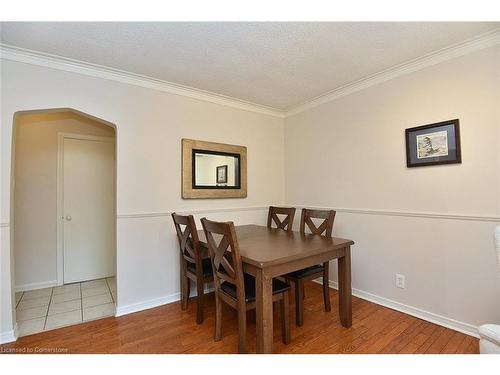 590 Queensdale Avenue E, Hamilton, ON - Indoor Photo Showing Dining Room