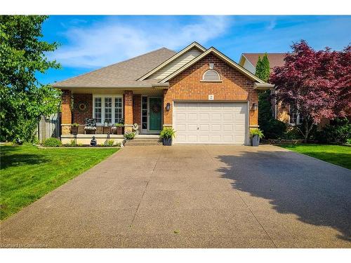 2 Hampshire Place, Stoney Creek, ON - Outdoor With Facade