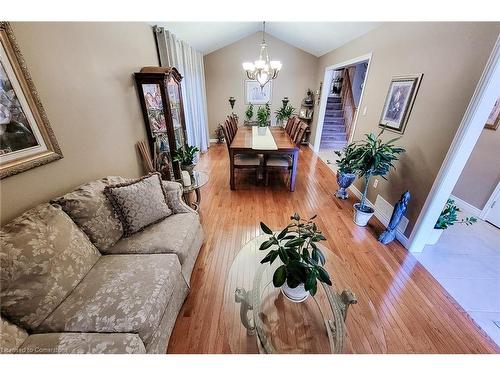 2 Hampshire Place, Stoney Creek, ON - Indoor