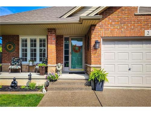 2 Hampshire Place, Stoney Creek, ON - Outdoor