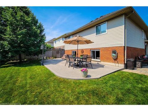 2 Hampshire Place, Stoney Creek, ON - Outdoor With Deck Patio Veranda With Exterior