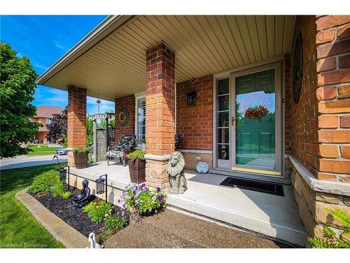 2 Hampshire Place, Stoney Creek, ON - Outdoor With Deck Patio Veranda