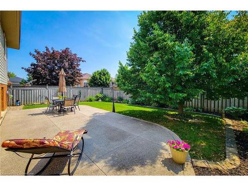 2 Hampshire Place, Stoney Creek, ON - Outdoor With Backyard