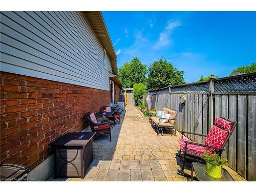 2 Hampshire Place, Stoney Creek, ON - Outdoor With Deck Patio Veranda With Exterior