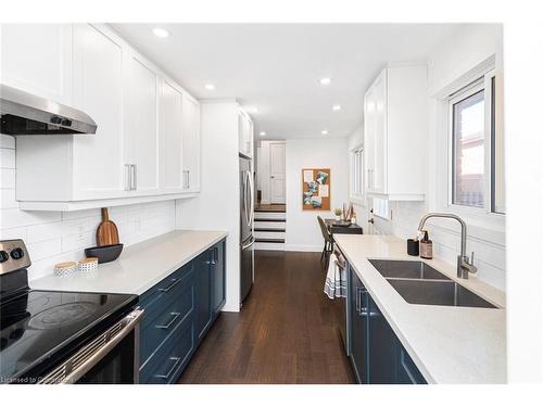 273 Bonaventure Drive, Hamilton, ON - Indoor Photo Showing Kitchen With Stainless Steel Kitchen With Double Sink With Upgraded Kitchen