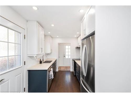 273 Bonaventure Drive, Hamilton, ON - Indoor Photo Showing Kitchen With Double Sink With Upgraded Kitchen