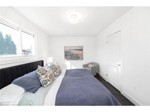 273 Bonaventure Drive, Hamilton, ON - Indoor Photo Showing Bedroom