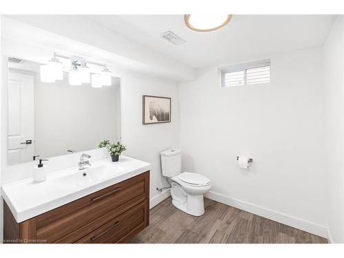 273 Bonaventure Drive, Hamilton, ON - Indoor Photo Showing Bathroom