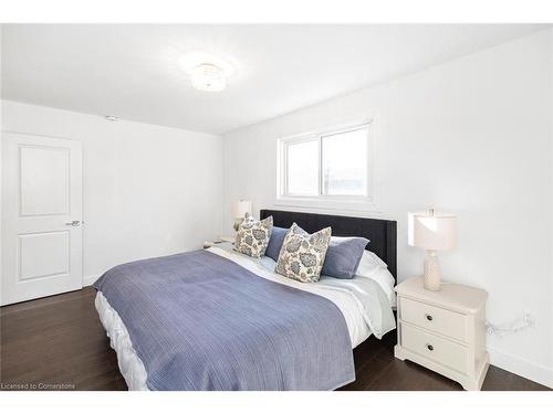 273 Bonaventure Drive, Hamilton, ON - Indoor Photo Showing Bedroom