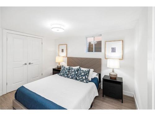 273 Bonaventure Drive, Hamilton, ON - Indoor Photo Showing Bedroom