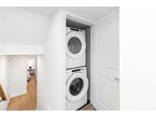 273 Bonaventure Drive, Hamilton, ON - Indoor Photo Showing Laundry Room