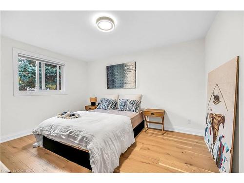 79 Norma Crescent, Ancaster, ON - Indoor Photo Showing Bedroom