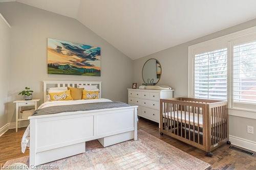 26 Morden Street, Hamilton, ON - Indoor Photo Showing Bedroom