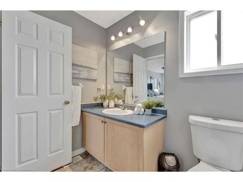 37 Stowe Terrace, Brantford, ON - Indoor Photo Showing Bathroom