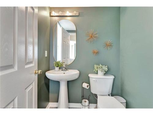 37 Stowe Terrace, Brantford, ON - Indoor Photo Showing Bathroom