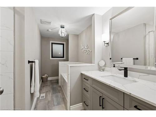 39 Belair Drive, St. Catharines, ON - Indoor Photo Showing Bathroom