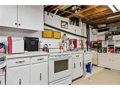 39 Belair Drive, St. Catharines, ON - Indoor Photo Showing Kitchen