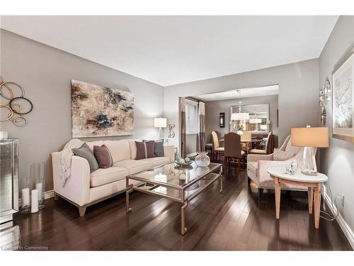 39 Belair Drive, St. Catharines, ON - Indoor Photo Showing Living Room