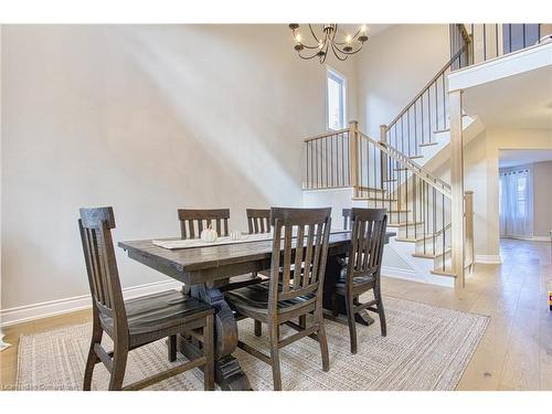 26 Griffith Drive, Grimsby, ON - Indoor Photo Showing Dining Room