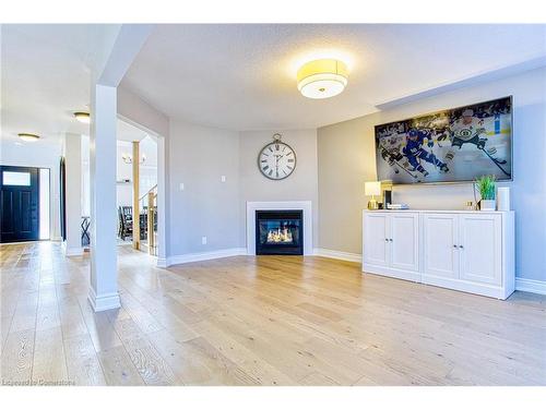 26 Griffith Drive, Grimsby, ON - Indoor Photo Showing Living Room With Fireplace