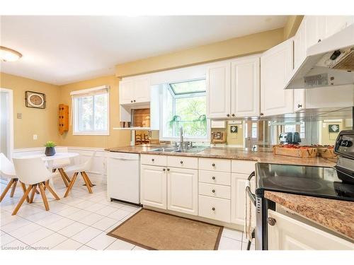 93 Turnbull Road, Dundas, ON - Indoor Photo Showing Kitchen With Double Sink