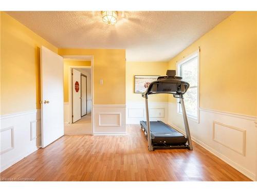 93 Turnbull Road, Dundas, ON - Indoor Photo Showing Gym Room