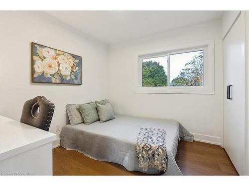 5394 Bird Cage Walk, Burlington, ON - Indoor Photo Showing Bedroom