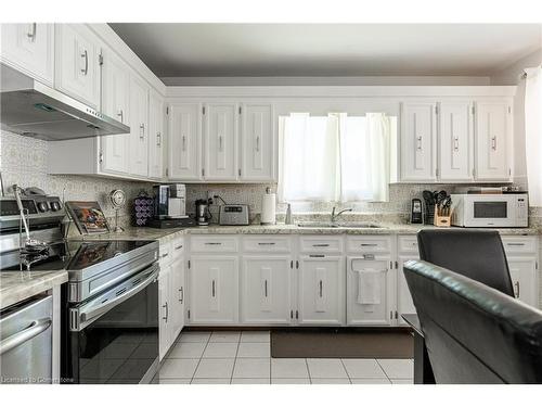 5347 Elm Street, Niagara Falls, ON - Indoor Photo Showing Kitchen With Double Sink