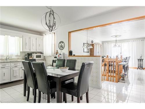 5347 Elm Street, Niagara Falls, ON - Indoor Photo Showing Dining Room