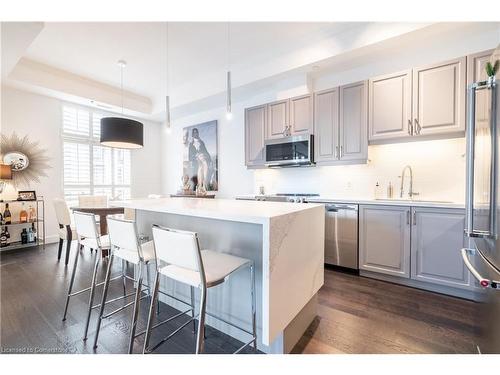 806-90 Charlton Avenue W, Hamilton, ON - Indoor Photo Showing Kitchen With Upgraded Kitchen