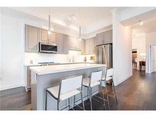 806-90 Charlton Avenue W, Hamilton, ON - Indoor Photo Showing Kitchen With Upgraded Kitchen