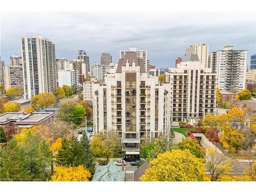 806-90 Charlton Avenue W, Hamilton, ON - Outdoor With Facade