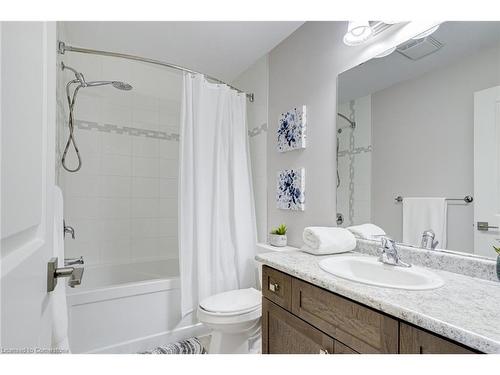 173 Westbank Trail, Stoney Creek, ON - Indoor Photo Showing Bathroom