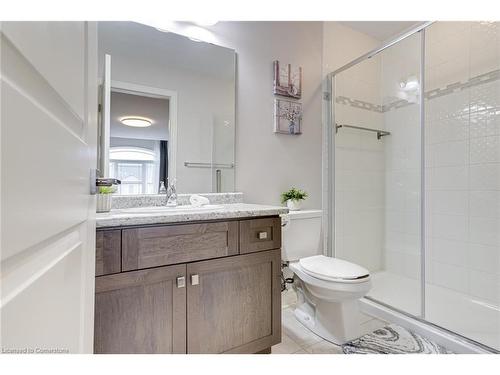 173 Westbank Trail, Stoney Creek, ON - Indoor Photo Showing Bathroom