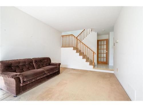 2486 Snowhill Court, Burlington, ON - Indoor