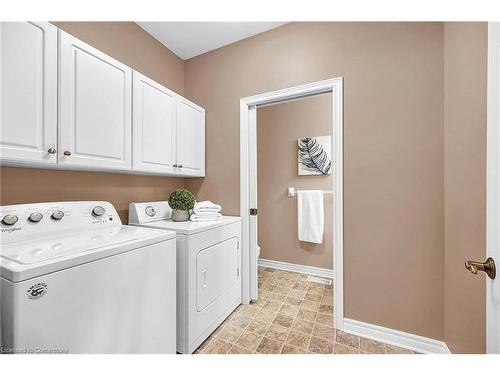 17-1041 Pine Street, Dunnville, ON - Indoor Photo Showing Laundry Room