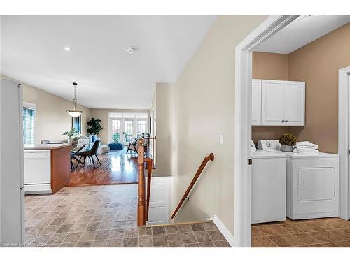 17-1041 Pine Street, Dunnville, ON - Indoor Photo Showing Laundry Room