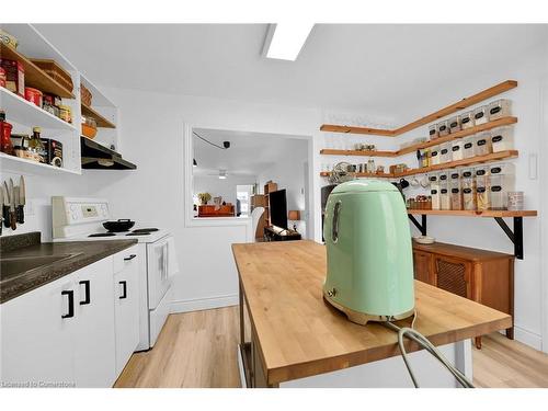 64 Argyle Avenue, Hamilton, ON - Indoor Photo Showing Kitchen