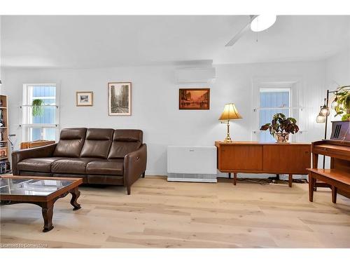 64 Argyle Avenue, Hamilton, ON - Indoor Photo Showing Living Room