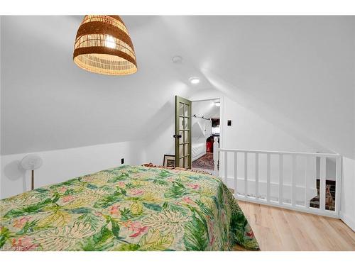 64 Argyle Avenue, Hamilton, ON - Indoor Photo Showing Bedroom