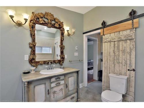 Cottage-243 Shoreacres Road, Burlington, ON - Indoor Photo Showing Bathroom